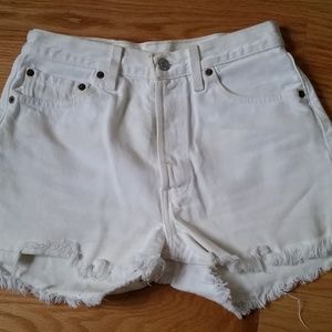 Vintage Levi’s White Denim Shorts